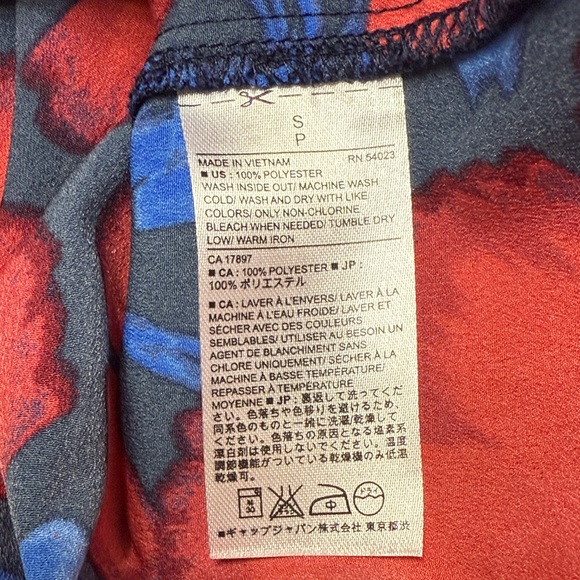 Banana Republic Red and Blue Floral Blouse - Picture 6 of 6